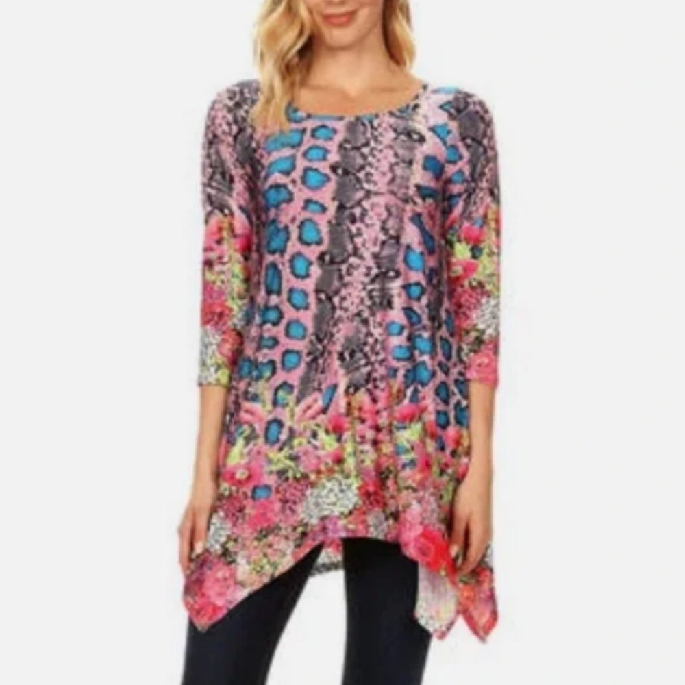 White Mark Tunic Pink Blue Reptile Print Stretch 3/4 sleeve NWOT Size XL